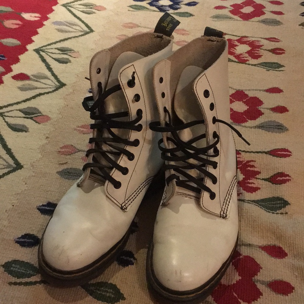 Combat boots